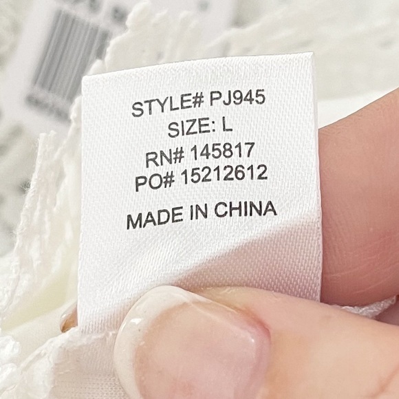 Cream Lace illusion Halter Neck Dressy Jumpsuit Romper Size Large - Picture 5 of 11